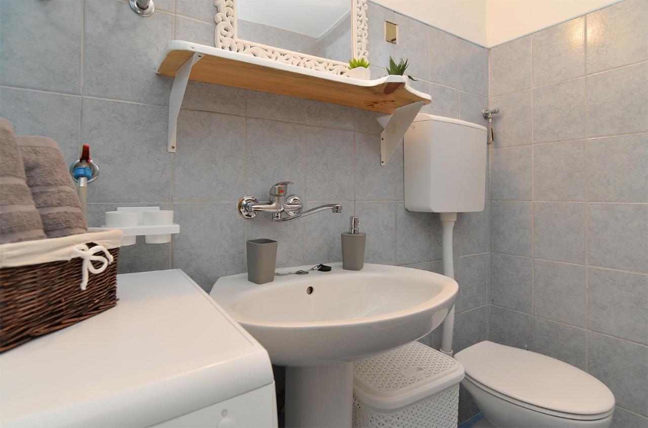 Apartment Dulijana 2042 プーラ エクステリア 写真