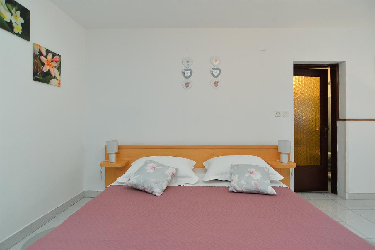 Apartment Dulijana 2042 プーラ エクステリア 写真