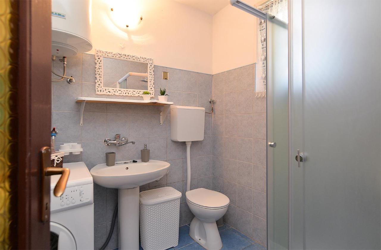 Apartment Dulijana 2042 プーラ エクステリア 写真