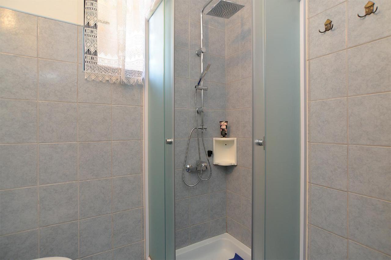 Apartment Dulijana 2042 プーラ エクステリア 写真